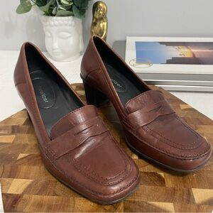 Naturalizer Brown Shoes 4M